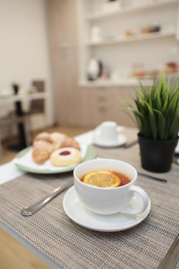 Green - Bed And Breakfast A 卡斯特罗维拉里 外观 照片