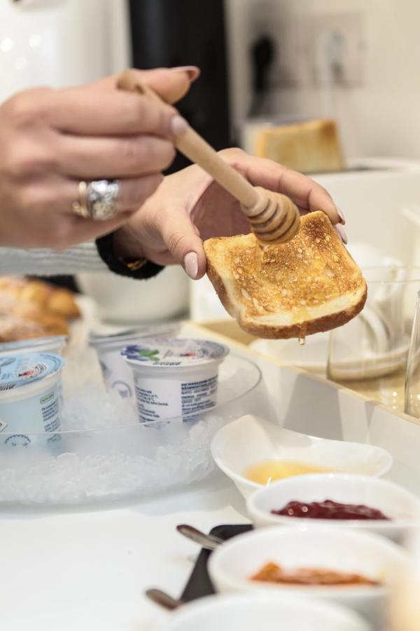 Green - Bed And Breakfast A 卡斯特罗维拉里 外观 照片